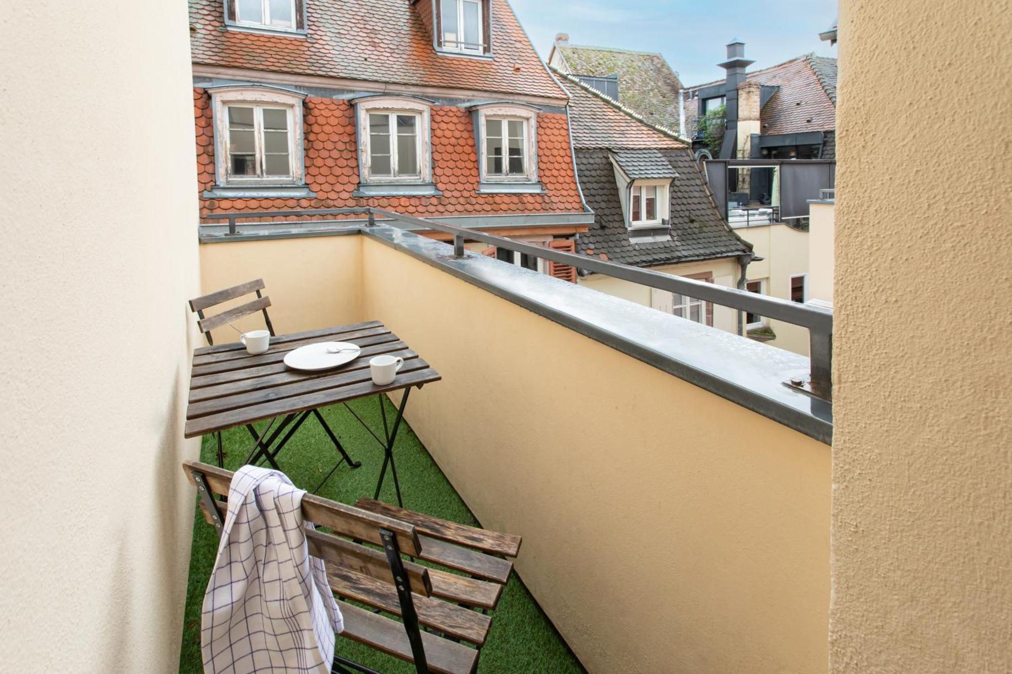 Nouveau - Le Discovery - Centre - Balcon * Colmar